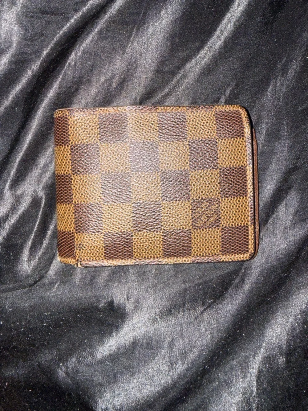 Authentic Louis Vuitton Brown Damier Checkered Bi-Fold Wallet